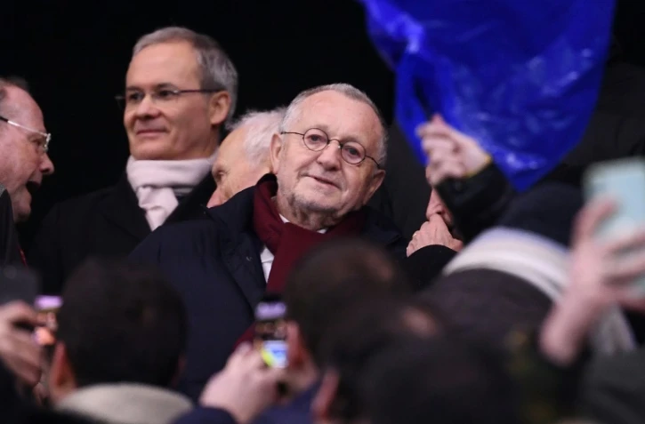 ArrĂŞt de la Ligue 1: Lyon annonce deux actions en justice