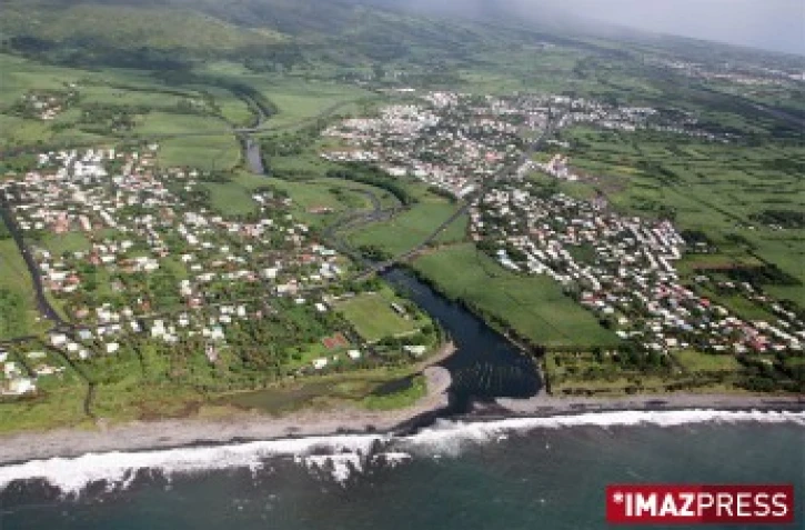 Vue aérienne de Bras-Panon dans l'est de l'île