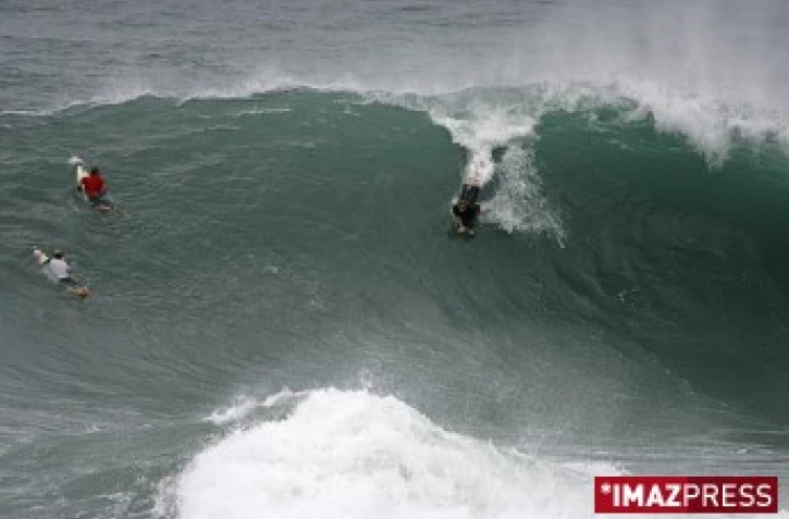 Lundi 18 Février 2008

Surf sur le Spot de Cap Lahoussaye