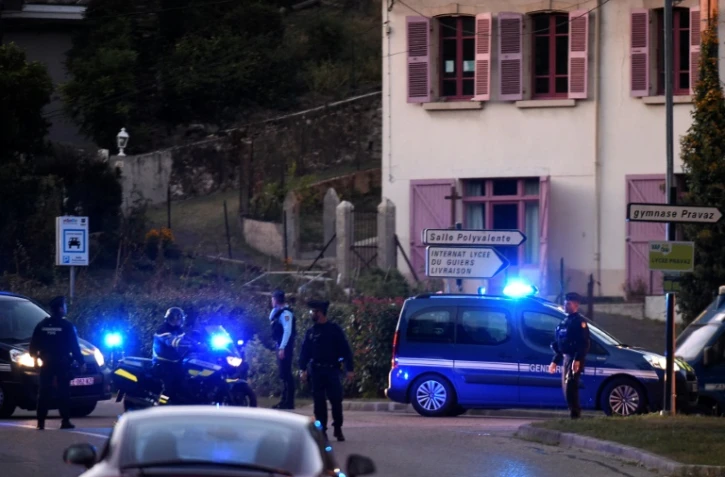 Un convoi de gendarmerie arrive à Pont-de-Beauvoisin, le 24 septembre 2018