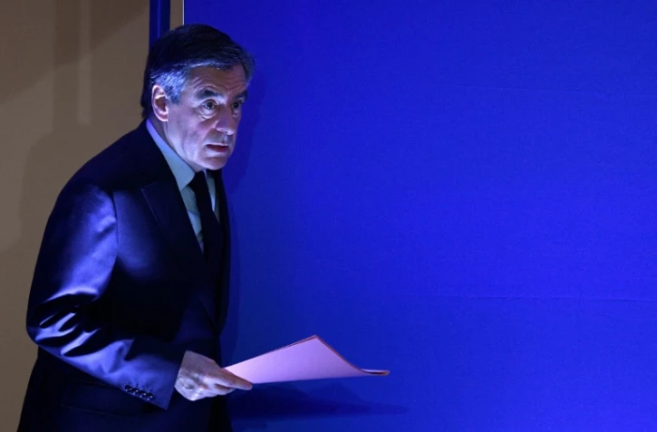 Le 6 février 2017 le candidat LR à la présidentielle François Fillon entre en scène pour donner sa conférence de presse, à Paris
