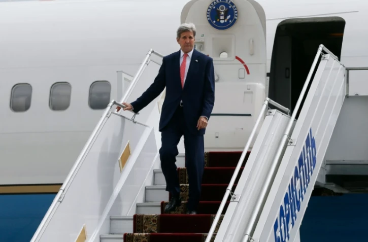 Arrivée du secrétaire d'Etat américain John Kerry à l'aéroport de Kiev, le 7 juillet 2016