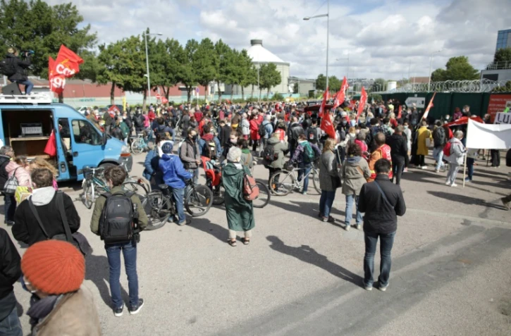 Rassemblement à Rouen pour commémorer le premier anniversaire de l'incendie de l'usine Lubrizol, le 26 septembre 2020