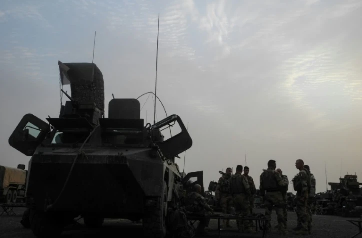 L'armée française a libéré quatre otages - deux Français, une Américaine et une Sud-coréenne - lors d'une intervention dans le nord du Burkina Faso dans laquelle deux militaires français ont été tués