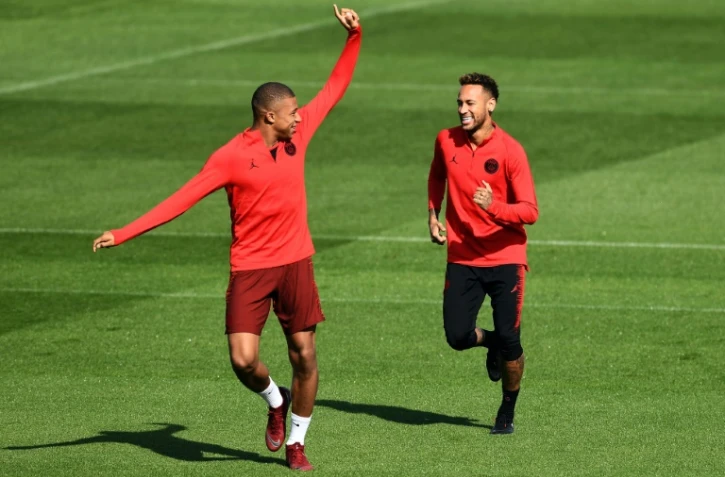 Le Français Kylian Mbappé et le Brésilien Neymar à l'entraînement au Camp des Loges, à l'ouest de Paris, le 17 septembre 2018