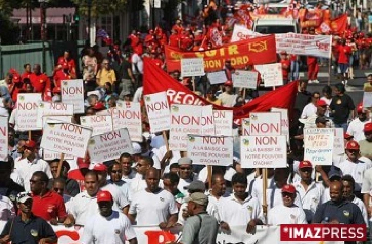 Mardi 17 Juin 2008

Manifestation intersyndicale dans les rues de Saint-Denis de la Reunion
