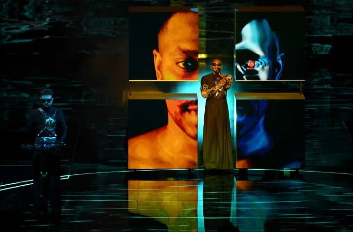 Le duo électro Tvorchi représentant l'Ukraine à l'Eurovision 2023, ici en répétition à Liverpool le 10 mai 2023