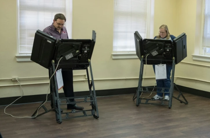 Des Américains votent le 29 février 2016 à Conway, dans l'Arkansas, pour le "super mardi"