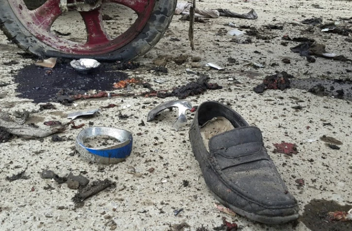 La chaussure d'une victime d'un attentat à Khost en Afghanistan, le 2 avril 2015