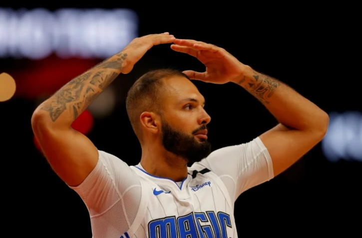 Evan Fournier lors d'un match NBA avec le Orlando Magic contre les Atlanta Hawks le 26 février 2020 à Atlanta