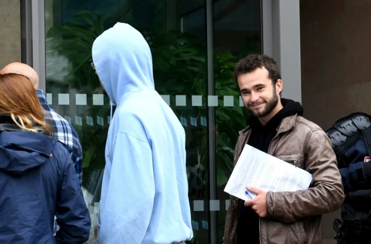 Le procès à Gap de trois militants poursuivis pour avoir aidé des migrants à entrer en France a été renvoyé le 31 mai 2018 au 8 novembre