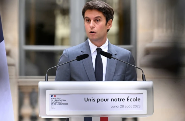 Le ministre de l'Education nationale Gabriel Attal lors d'une conférence de presse, le 28 août 2023 à Paris