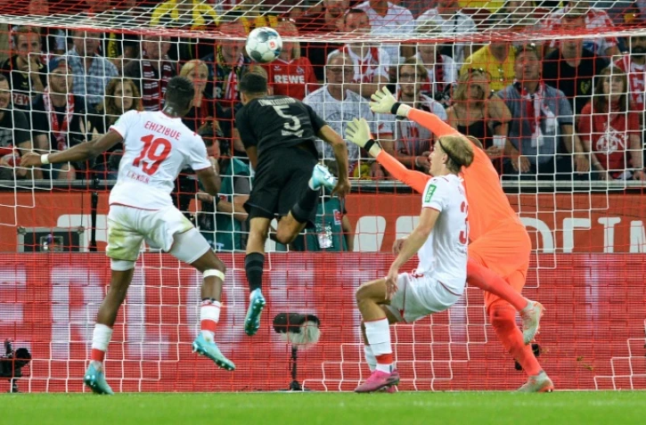 Le défenseur de Dortmund Achraf Hakimi buteur lors de la victoire 3-1 à Augsbourg le 23 août 2019
