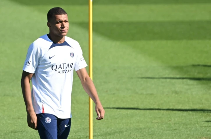 L'attaquant du Paris SG Kylian Mbappé lors d'une session d'entraînement au "Camp des loges" le 11 août 2022 à Saint-Germain-en-Laye