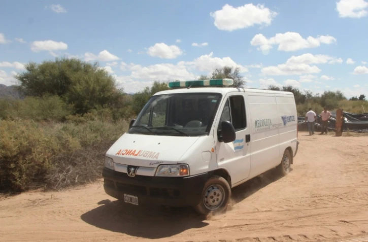Au moins 20 personnes sont mortes et plusieurs ont été blessées lorsqu'un car de police est tombé d'un pont dans le nord-ouest de l'Argentine