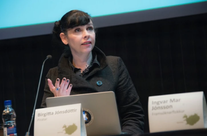 Birgitta Jonsdottir du parti Pirate participe à un débat à Reykjavik, en Islande, le 24 octobre 2016