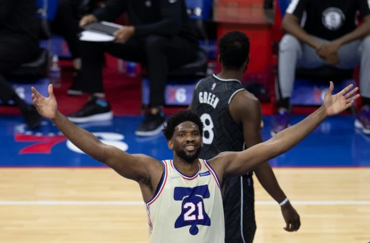 Joel Embiid des Philadelphia 76ers contre les Brooklyn Nets en NBA le 14 avril 2021 au Wells Fargo Center à Philadelphie