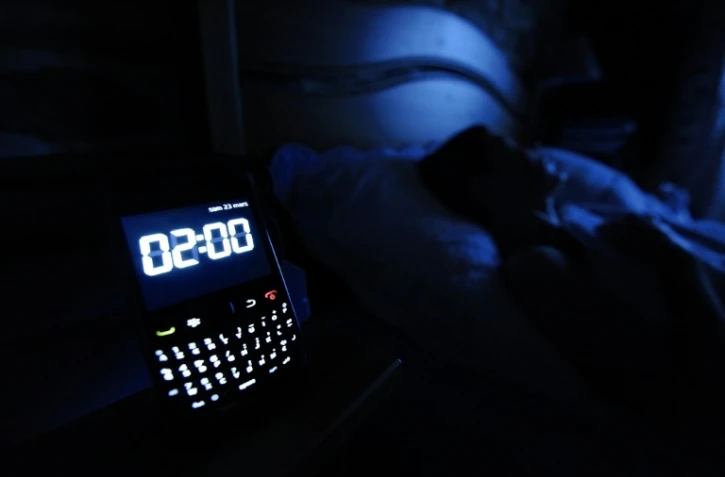 Chacun a des besoins de sommeil différents et dormir avec son chat ou en couple peut faire chaud au c?ur, mais aussi perturber nos nuits, avertit l'Institut national du sommeil et de la vigilance (INSV).