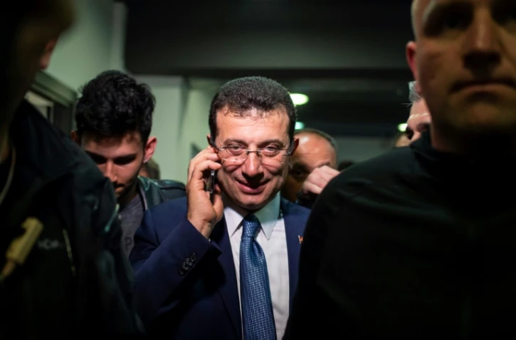 Ekrem Imamoglu le candidat de l'opposition à la mairie d'Istanbul s'exprime devant la presse à Istanbul, le 1er avril 2019