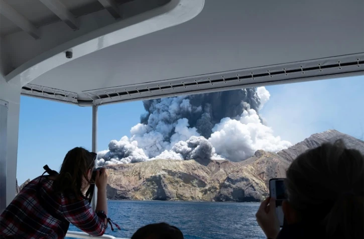Eruption du volcan de White Island, le 9 décembre 2019 en Nouvelle-Zélande