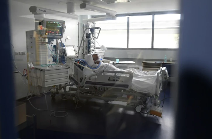 Un patient atteint du Covid-19 placé en réanimation au CHU de Strasbourg, le 22 octobre 2020