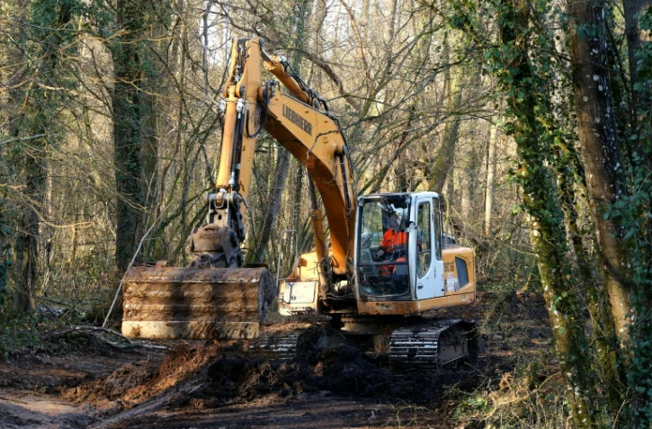 Nouvelle opération de recherche du corps d'Estelle Mouzin, que le tueur en série Michel Fourniret a reconnu avoir tuée en 2003, près de Ville-sur-Lumes le 31 mars 2021