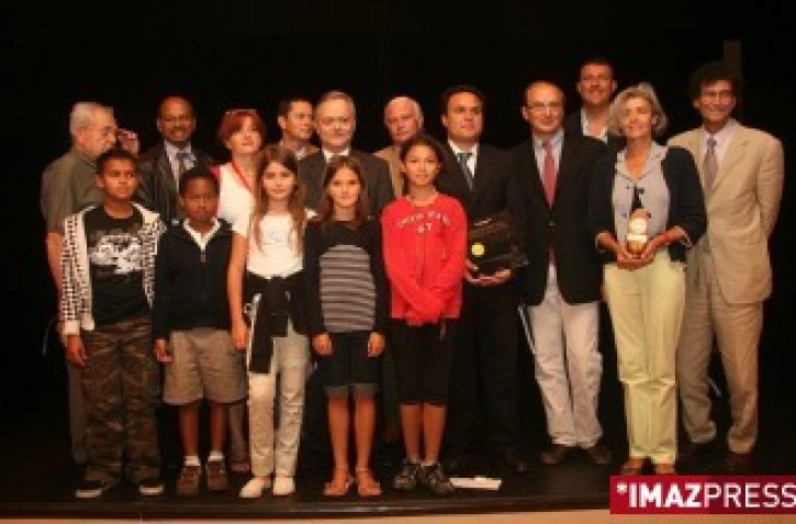 Mardi 26 Août 2008
Claudie et Jean-Pierre HAIGNERE
ont été faits Citoyens d'honneur de la Ville par le
Député-Maire, Didier ROBERT.