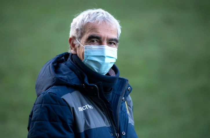 L'ancien sélectionneur Raymond Domenech dirige un entraînement du FC Nantes, le 30 décembre 2020 au Centre de La Jonelière, à La Chapelle-sur-Erdre