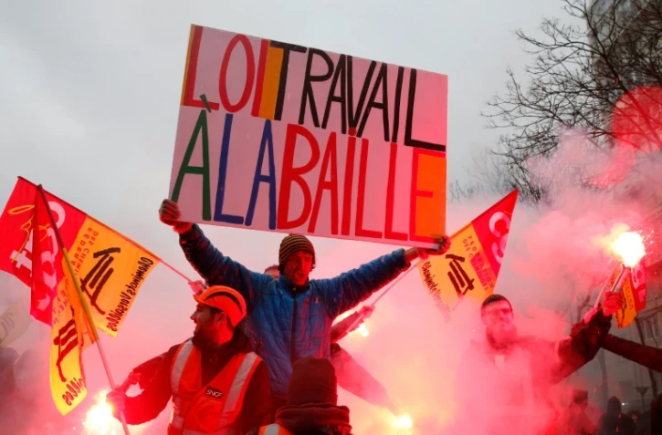 "Loi travail, à la baille", l'un des slogans de la manifestation contre la loi El Khomri, le 31 mars 2016 à Paris 