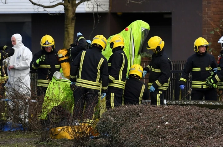 Des équipes spécialisées sont sur les lieux où ont été découverts l'ex-espion russe et sa fille à Salisbury, le 8 mars 2018