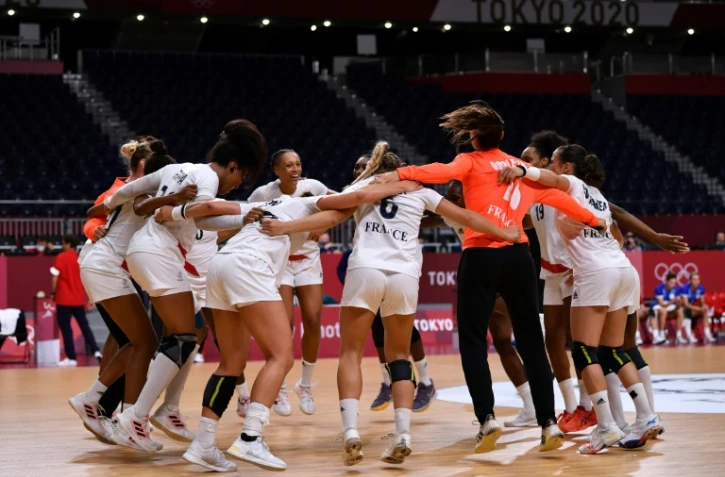 Les Bleues, impressionnantes face à la Russie, sont sacrées championnes olympiques à Tokyo, le 8 août 2021  