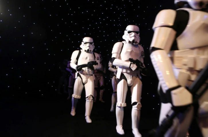 Des Stormtroopers de la saga Star Wars lors de la cérémonie de clôture du festival international du film de Dubai, le 13 décembre 20147  