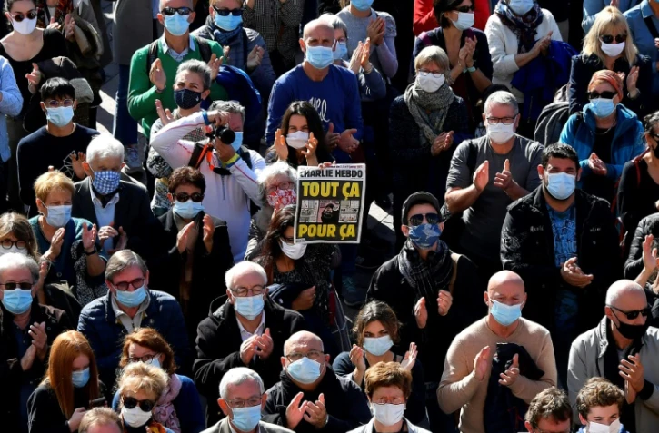 Manifestation en hommage à l'enseignant assassiné, le 18 octobre 2020 sur la place du Capitole à Toulouse