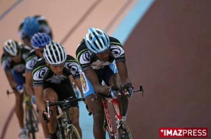 Lundi 22 Septembre 2008

Tour de l'île cycliste 2008