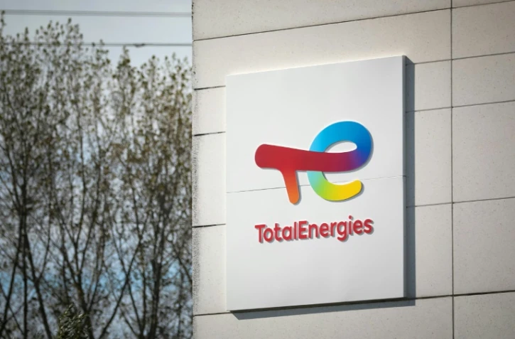TotalEnergies est visé à Paris par une plainte pour "complicité de crimes de guerre, torture et disparitions forcées" au Mozambique, sur le site de son projet gazier en voie d'être relancé et qui était alors à l'arrêt