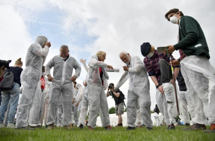 Des militants pour le climat se préparent à un entraînement, le 20 juin 2019 à Viersen (Allemagne)