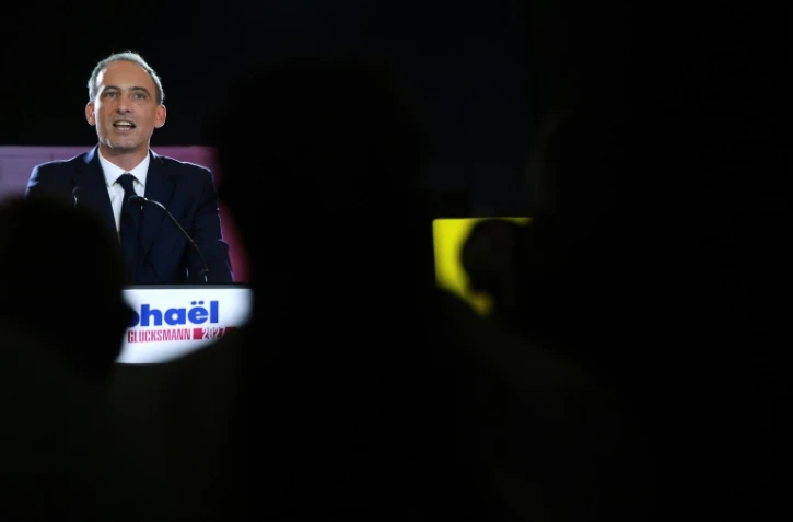 Raphaël Glucksmann prononce un discours après l'annonce de sa victoire à la primaire de la gauche sociale-démocrate, le 11 octobre 2026 à Paris