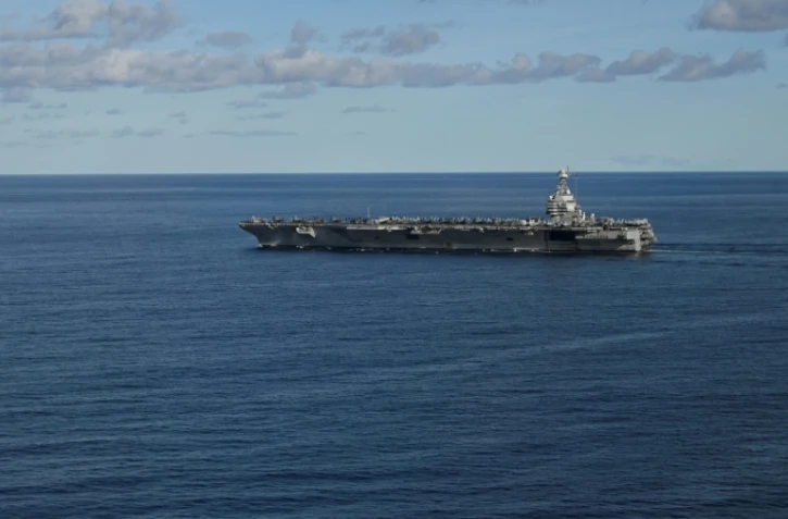 Le USS Gerald R. Ford, le plus grand porte-avions du monde, aperçu en mer du Nord lors de l'exercice Neptune Strike 2025 de l'OTAN le 24 septembre 2025 en mer du Nord