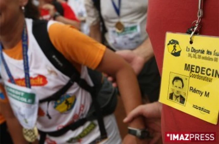 Nathalie Acquier et Arthur Rieunier ont été les derniers à franchir la ligne d'arrivée du Grand raid 2008 au stade de la Redoute ce dimanche 26 octobre 2008
