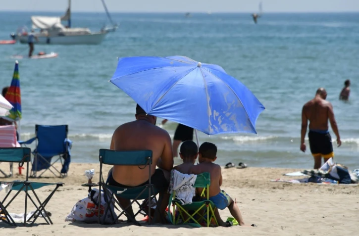 Des vacanciers sur la plage de Palavas-les-Flots, le 28 juin 2019