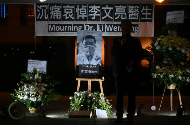 Veillée funèbre pour le docteur chinois Li Wenliang, mort après avoir contracté le nouveau coronavirus, le 7 février 2020 à Hong Kong