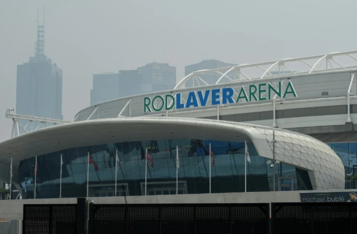 La Rod Laver Arena de Melbourne sous un épais nuage de fumées, le 14 janvier 2020 