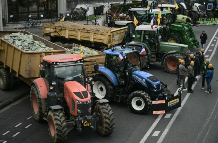 Des agriculteurs de la coordination rurale durant des manifestations contre l'accord UE-Mercosur, à Pessac, en Gironde, le 19 novembre 2024