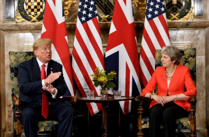 La Première ministre britannique Theresa May et le président américain Donald Trump, le 13 juillet 2018 à Ellesborough, au nord-ouest de Londres
