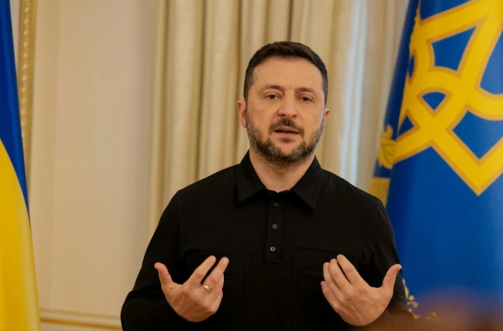 Le président ukrainien Volodymyr Zelensky tient une conférence de presse à Kiev le 27 septembre 2025.