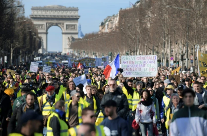 Nouvelle mobilisation de "gilets jaunes", le 17 février 2019 sur les Champs-Elysées à Paris 