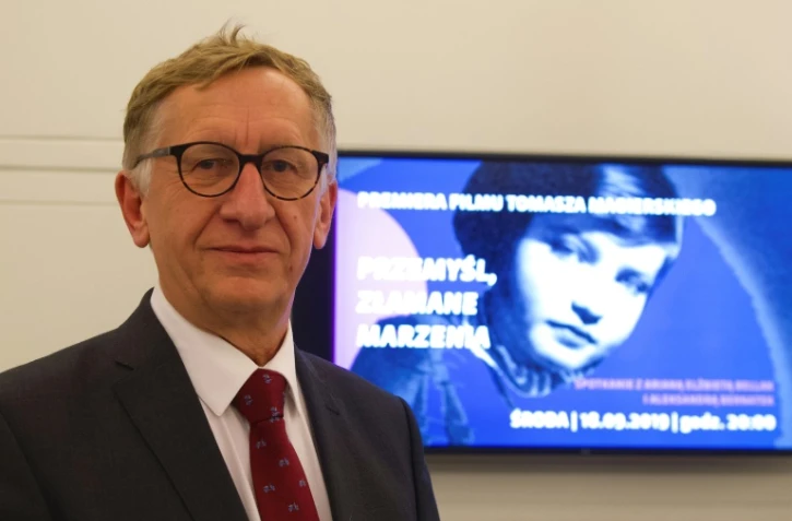 Le réalisateur polonais Tomasz Magierski avant la diffusion de son documentaire sur Renia Spiegel, l'"Anne Frank polonaise", à Varsovie le 18 septembre 2019