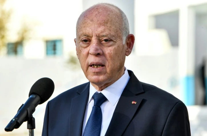 Le président tunisien Kais Saied le 24 décembre 2023 près de Tunis