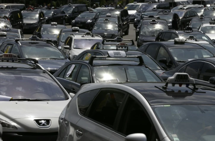 Des taxis en grève, le 25 juin 2015 à Paris