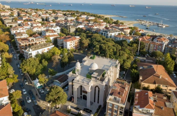 Vue aérienne de l'église orthodoxe Saint-Ephrem, le 7 octobre 2023 à Istanbul